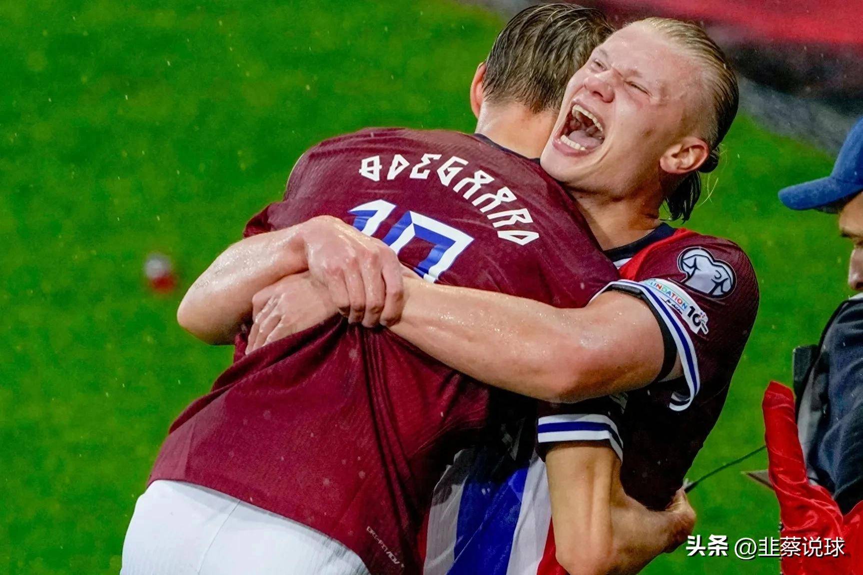 意大利国家队表现出色，成功晋级淘汰赛