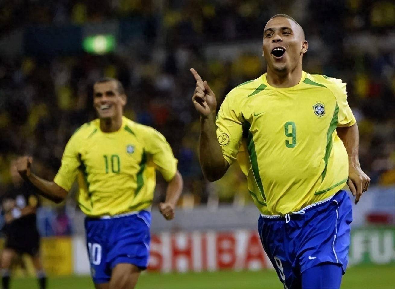 巴西球员贡献精彩进球，带领球队取胜