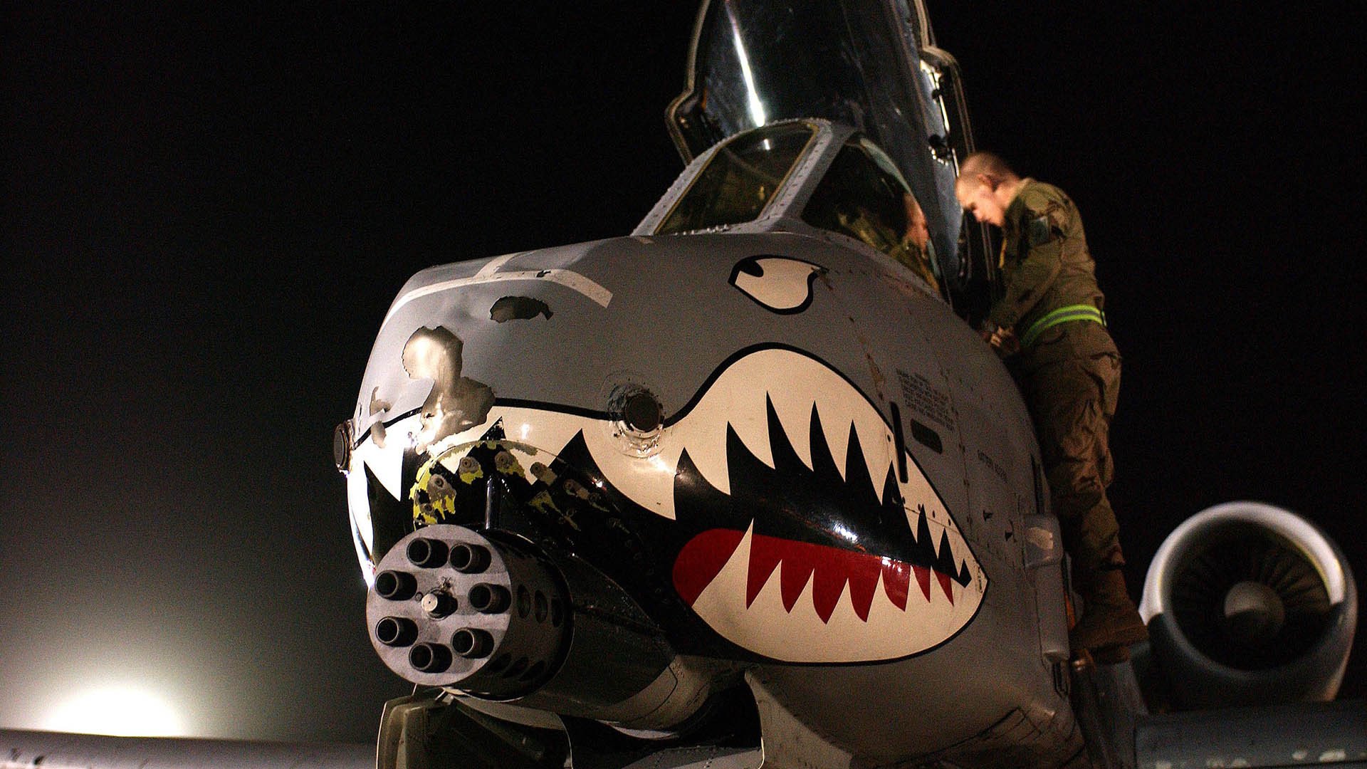 掘金对阵马刺，当精密机器遇见流动艺术，拉文用稳定写下新定义