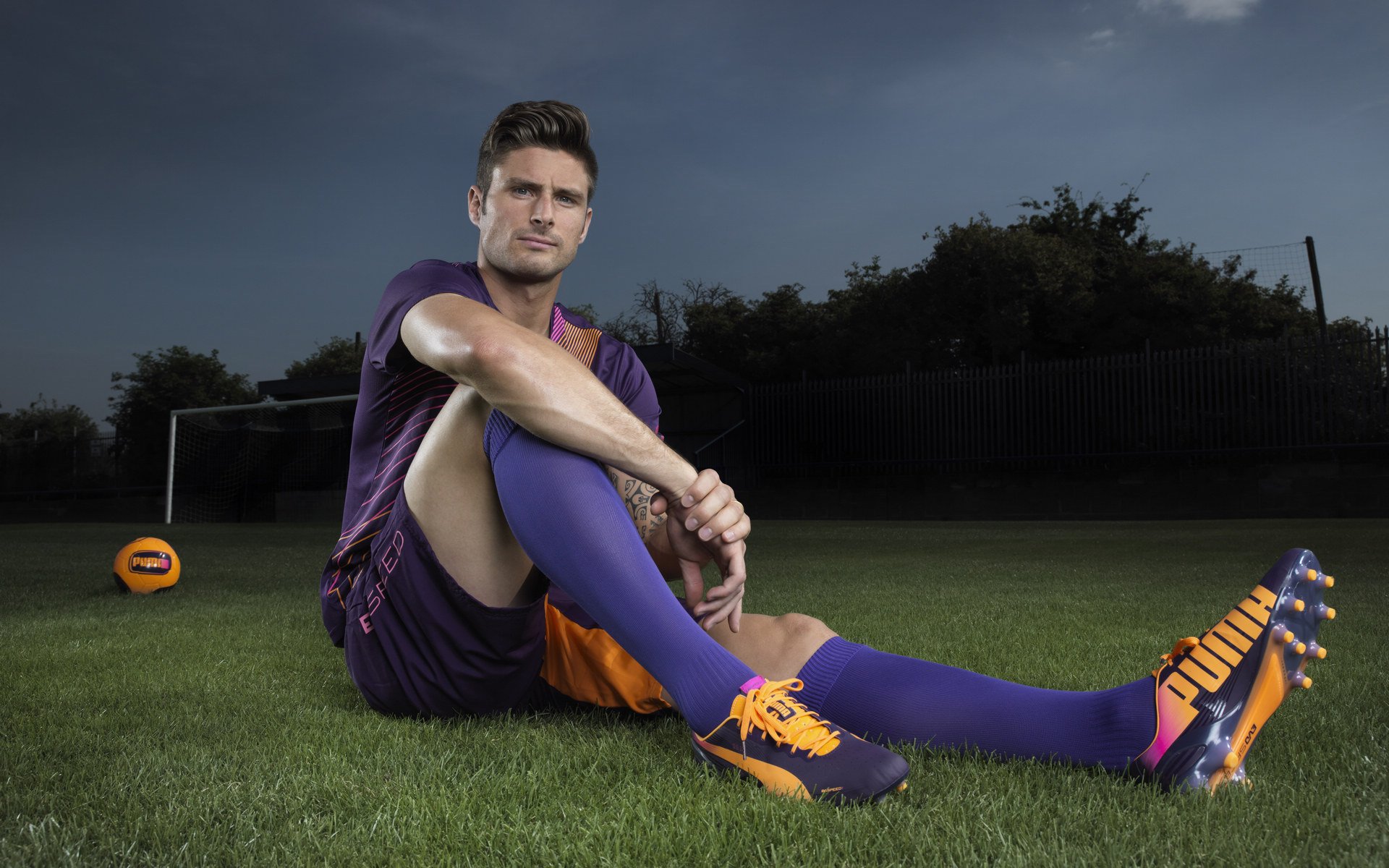 赛道上的火焰,贝恩在F1新赛季揭幕战之夜点燃全场