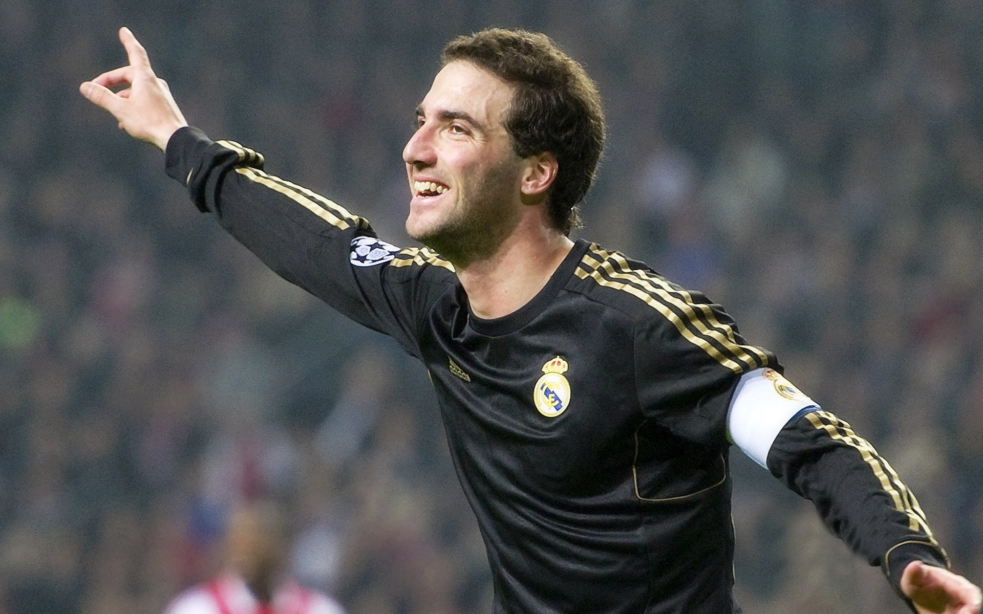 曼城压哨绝杀法国,格纳布里年度焦点战封神